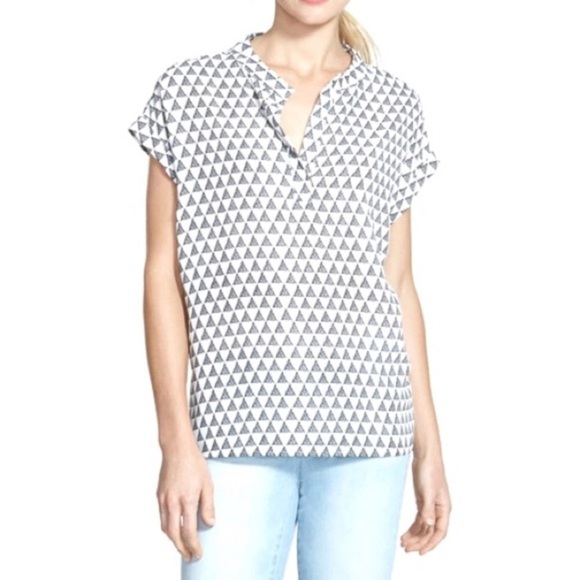 Nordstrom Pleione Geometric Triangle graphic top - Picture 1 of 5